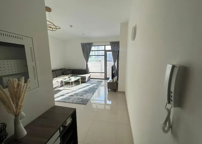 Cozy Beautiful Apartment Al Zahia Mall
