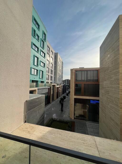 Apartment Cozy Beautiful Al Zahia Mall