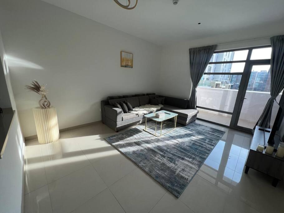 Cozy Beautiful Al Zahia Mall Apartment *